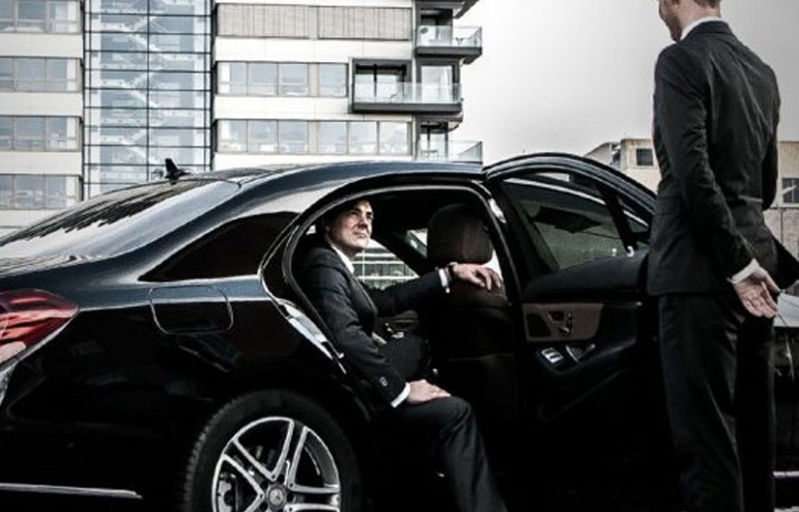 luxury car hire with chauffeur near me
