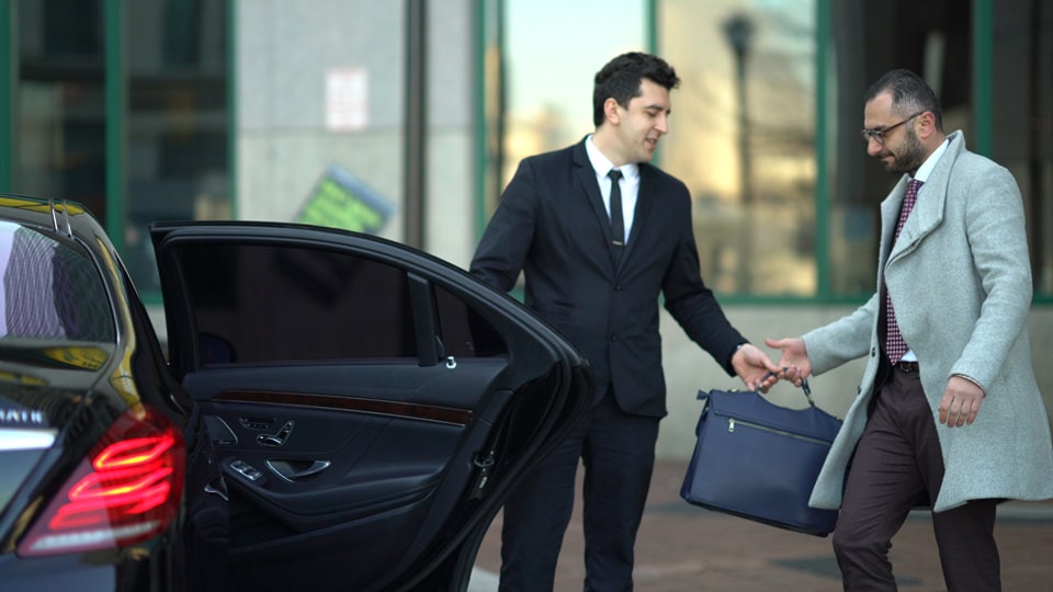 Picking the Right Chauffeur New York Service: